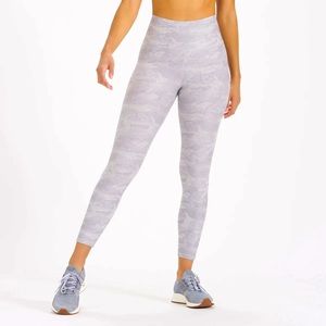 Vuori size small camp legging